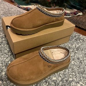 UGG women’s Tasman size 7 chestnut